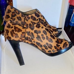 Banana republic size 10 shoe.